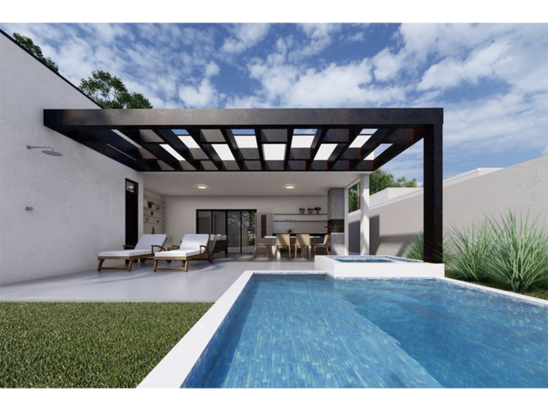 Casa térrea no Residencial Ecovilla Boa Vista, em Valinhos/SP. Com 250 m² de construção e 508 m² de terreno. Três suítes, sendo duas com closet, e área social integrada. Na área externa, piscina com SPA e aquecimento solar; banheiro externo.