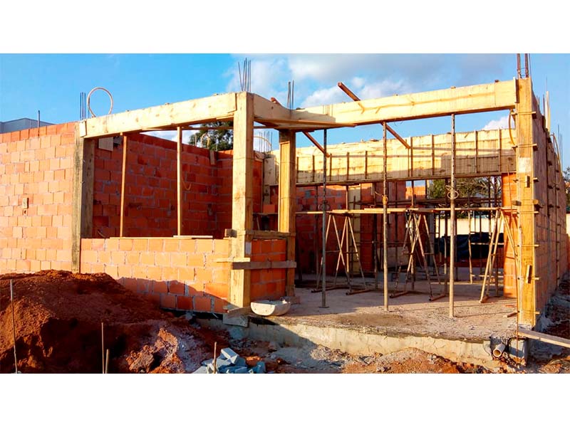 Sobrado no Residencial Duas Marias (D02), em Indaiatuba/SP. Com 295 m² construídos e 360 m² de terreno. quatro suítes sendo uma com closet, escritório, lavanderia e área social integrada, com sala de estar, jantar, cozinha e gourmet. 