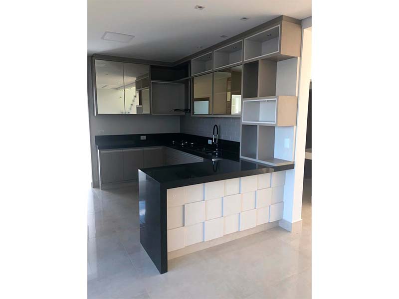 Sobrado no Residencial Duas Marias (D02), em Indaiatuba/SP. Com 295 m² construídos e 360 m² de terreno. quatro suítes sendo uma com closet, escritório, lavanderia e área social integrada, com sala de estar, jantar, cozinha e gourmet. 