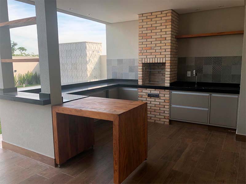 Sobrado no Residencial Duas Marias (D02), em Indaiatuba/SP. Com 295 m² construídos e 360 m² de terreno. quatro suítes sendo uma com closet, escritório, lavanderia e área social integrada, com sala de estar, jantar, cozinha e gourmet. 