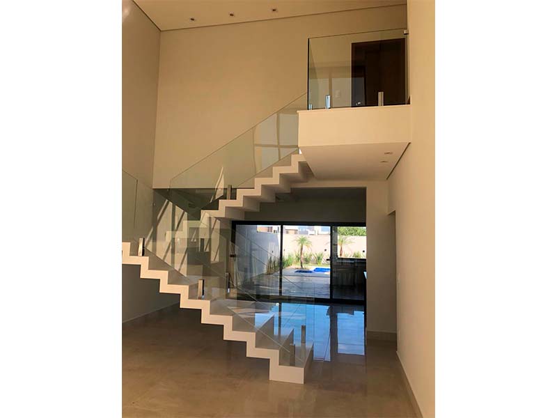 Sobrado no Residencial Duas Marias (D02), em Indaiatuba/SP. Com 295 m² construídos e 360 m² de terreno. quatro suítes sendo uma com closet, escritório, lavanderia e área social integrada, com sala de estar, jantar, cozinha e gourmet. 