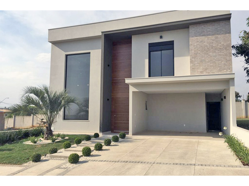 Sobrado no Residencial Duas Marias, em Indaiatuba/SP. Com 270 m² construídos e 360 m² de terreno. Escada revestida em granito e guarda corpo de vidro. Quatro suítes, sendo uma com closet, e área social integrada. 